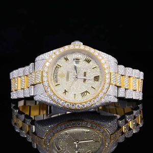 Bracelet Jubilé bicolore serti de diamants de laboratoire, montre avec mouvement automatique suisse, chiffres romains, fonction date et acier inoxydable - Product Image 1