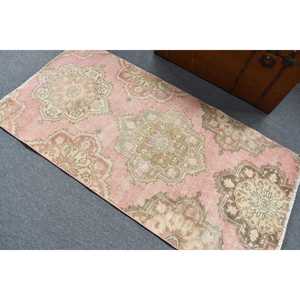 Tapis vintage 3,1 x 5,8 pieds, tapis d'inspiration turque, tapis oriental en laine rose - Product Image 4