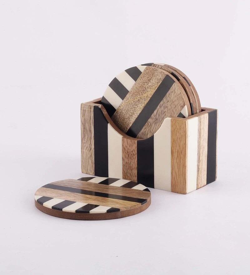 สีน้ำตาล