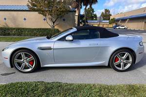 ASTON MARTIN V8 VANTAGE ROADSTER 2010 D'OCCASION CÔTÉ GAUCHE/DROIT - Product Image 4