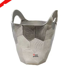 Hielera de vino de diseño con acabado dorado de primera calidad para hoteles, restaurantes y bares - Product Image 2