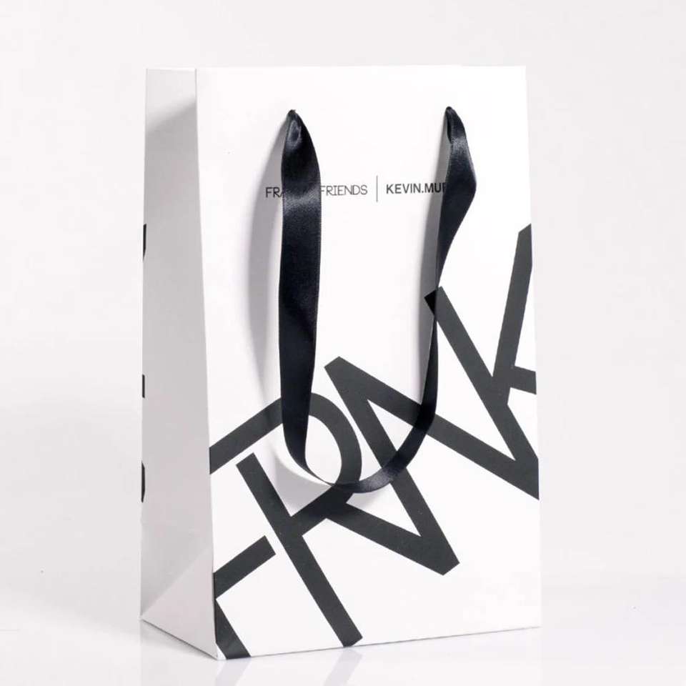 Factory Wholesale Cheap Custom Printed Luxury Carton Fashionable Shopping Bag for Clothing Brands Gift Shopper Bag with logo