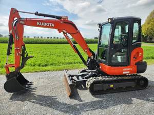 Excavatrice compacte diesel Kubota KX040-5 haute performance avec une puissance hydraulique élevée pour l'agriculture, le paysagisme et le travail du terrain - Product Image 6