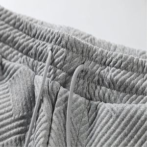 Venta al por mayor de alta calidad de la marca de encargo de color sólido chándales de lavado con ácido de dos piezas para hombres conjunto de chándal - Product Image 6