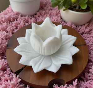 Support de bougie chauffe-plat en marbre blanc fait main de 7 pouces, décoration d'intérieur, autels spirituels, Noël moderne, durable et résistant à la chaleur - Product Image 2