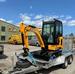 รถขุดขนาดเล็ก JCB 35Z-1 ปี 2023 ขนาด 3 ตัน บุ้งกี๋ 0.22 ลบ.ม. เหมาะสำหรับงานก่อสร้างในฟาร์ม - Product Image 1