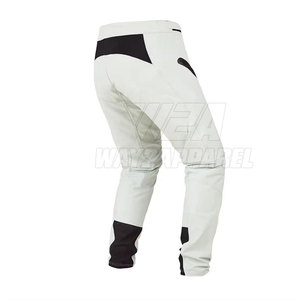 Pantalones de carreras de cuero de motocicleta de alta calidad Estilo OEM Pantalones de cuero de motocicleta hechos a medida - Product Image 2