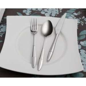 Elegante juego de cubiertos de acero inoxidable diseñado para comidas familiares y eventos de lujo con materiales duraderos de alta calidad - Product Image 3