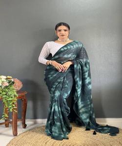 Sari en Georgette de Coton Brodé avec Bordure en Dentelle Jacquard et Pièce de Blouse – Élégant et Confortable pour le Quotidien, les Fêtes et les Mariages - Product Image 1