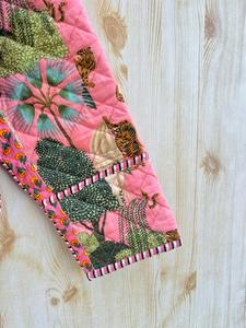 เสื้อแจ็กเก็ตผ้าฝ้ายบุนวมสำหรับใส่ได้ทุกเพศเสื้อโค้ทกันหนาวพร้อมกระดุมตกแต่งสไตล์โบฮีเมียนทำด้วยมือจากอินเดีย - Product Image 4