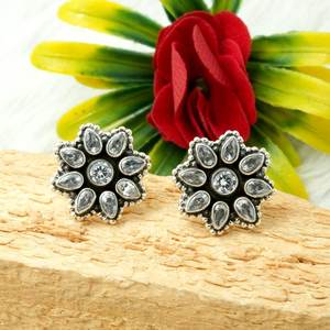 ต่างหูเม็ดเล็กสีเงินสเตอร์ลิงแบบมินิมอล925สีขาวธรรมชาติเพชร CZ เพชรที่มีน้ำหนักเบาของขวัญแต่งงานสำหรับเธอ - Product Image 2