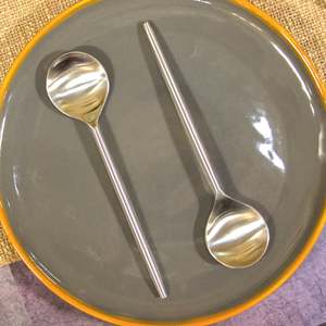 Cuchara de Acero Inoxidable Ecológica, Hecha a Mano, con Acabado Pulido Espejo, para Cenas Elegantes y Ocasiones Especiales, Uso Duradero y Cómodo - Product Image 5