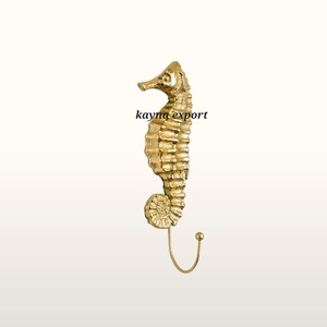 Crochets muraux décoratifs vintage en métal, design artisanal en aluminium - Product Image 6