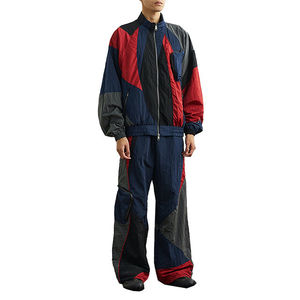 Conjunto de chaqueta cortavientos ligera para correr con logotipo personalizado, chándal vintage con tela resistente a las manchas para correr en invierno - Product Image 4