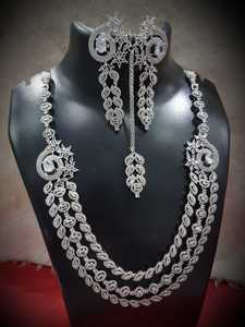 Ensemble de Bijoux de Mariée Élégant Finition Argent Poire Diamant Zircon Mariage Designer Alliage Fiançailles Festive Party Wear Ethnique Dames - Product Image 4