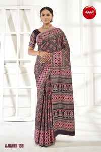 Elegante sari con estampado de Ajrakh en tela de crape japonesa Premium Diseño tradicional y vibrante para ocasiones festivas e informales - Product Image 3