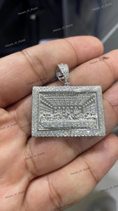 Collar de lujo con colgante cuadrado de moissanita y diamantes engastados, diseño de marco tipo caja, estilo hip hop, llamativo, para uso diario - Product Image 5