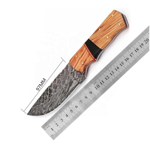 มีดเหล็กดามัสกัสแบบกำหนดเองทำด้วยมือพร้อมปลอกหนังพรีเมียมสำหรับการตั้งแคมป์และล่าสัตว์กลางแจ้ง - Product Image 2