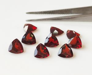 พลอยโกเมนสีแดงธรรมชาติ3มม.-10มม. ล้านล้านตัดเหลี่ยมเพชรพลอยหลวมทำด้วยมือคุณภาพสูงสำหรับการทำเครื่องประดับ - Product Image 5