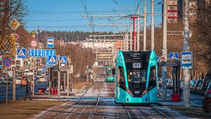 Moderno tramvay eléctrico de alta capacidad modelo T811 con sistema de control por transistor y diseño de confort para pasajeros - Product Image 2