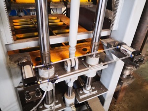 Leichte Hohlwandpaneel-Form block Hydraulische Druck ziegel herstellungs maschine für die Wand konstruktion von Zement-Ton-Pflasterst einen - Product Image 6