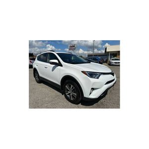 Se vende Lamborghini Aventador con motor V12, cuerpo de fibra de carbono y rendimiento listo para pista - Product Image 2