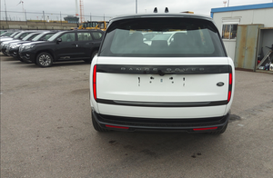 Aménagement intérieur Range Rover d'occasion : personnalisation des sièges en cuir Aero, toit ouvrant panoramique, écran tactile pour Vogue Convertible L538 - Product Image 2