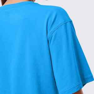 Crop top court à manches courtes en gros avec logo personnalisé, crop top court pour femme respirant à séchage rapide en gros à vendre - Product Image 3