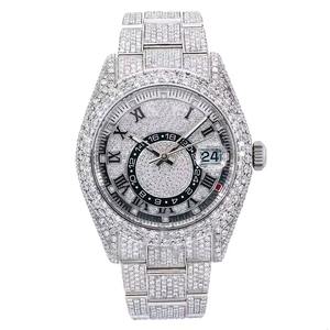 Montre en diamant moissanite entièrement sertie de diamants de qualité supérieure, personnalisée, pour les voyages, les défilés de mode et les cadeaux - Product Image 1