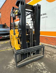 CHARIOT À FOURCHE PNEUMATIQUE CAT IC GP15N 4X4 - Product Image 4