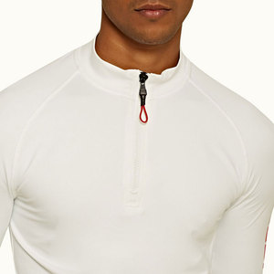 T-shirt de compression pour homme à motif uni de qualité supérieure - Manches longues, logo personnalisé, séchage rapide, respirant, écologique, vêtements de sport pour la salle de gym - Product Image 2