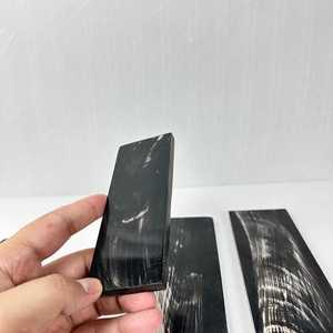 แผ่นเขาควายแกะสลักตามธรรมชาติมีริ้วสีขาวสไตล์รักสำหรับกรอบออปติคอลและที่จับมีด - Product Image 3