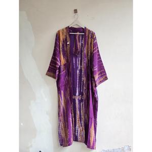Robe kimono légère en crêpe de soie tie-dye style bohème – Cache-maillot de bain - Product Image 2