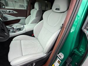 LA MEJOR OFERTA, BMW X-M, CUERO BLANCO, TRANSMISIÓN AUTOMÁTICA, MOTOR V8 - Product Image 2