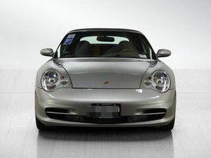 Porsche 911 Carrera 2003 Usado con Poco Kilometraje, Excelente Rendimiento del Motor y Asientos Confortables - Product Image 5