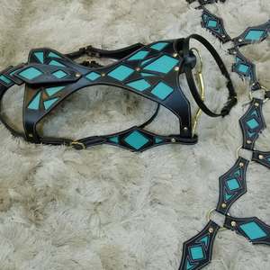 Premium Seasonal Horse Tack Set Luxury Western Headstall Collar de pecho para caballo de tiro completo Equipo ecuestre de alta calidad - Product Image 3