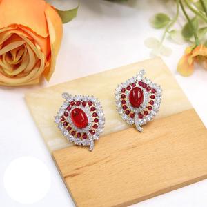 ต่างหูเพชรเซอร์คอนสีเงินแฟนซีพร้อมต่างหูหินสำหรับผู้หญิงเหมาะสำหรับใส่ไปงานเลี้ยงตอนเย็น - Product Image 1