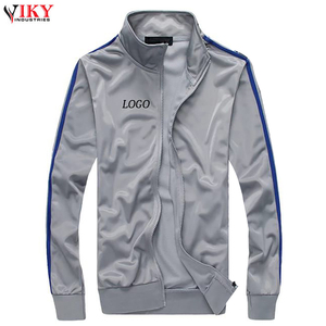 Nuevo chándal deportivo personalizado con cremallera, franjas laterales, color gris sólido y ecológico para hombre. - Product Image 3