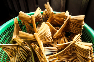 Libellule en bambou artisanale du Viet Nam ANGLE - Product Image 3