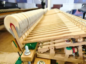 AIZENAH NP6 Piano de estudio profesional de 88 teclas, de madera maciza, con teclas digitales contrapesadas de martillo, sonido híbrido, de segunda mano para escenario - Product Image 4