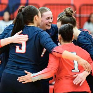 Maillot de volley-ball personnalisé en gros, blanc et noir, vêtements de sport, uniforme, technique de sublimation avec un design unique en forme de volley-ball - Product Image 2