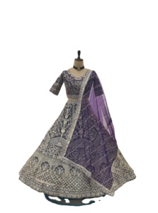 Lehenga Choli indien traditionnel de créateur en tissu filet, non cousu, dernière collection hiver, pour mariages et fêtes, coupe ajustée, broderie de sequins et de zari - Product Image 5