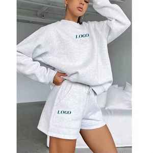 Conjunto de sudadera y pantalones cortos de cuello redondo de algodón 100% de talla grande para mujer, patrón sólido, informal, transpirable, 2 piezas, ropa diaria de invierno - Product Image 3