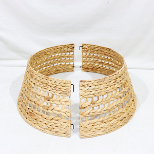 ฐานต้นคริสต์มาสจากผักตบชวา อาร์เท็กซ์ ตงธาป  เป็นธรรมชาติและเป็นมิตรกับสิ่งแวดล้อม - Product Image 3