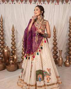 Lehenga de Muselina Pesada con Hermoso Estampado Digital y Trabajo de Espejo Real, Ropa India Pakistaní, Interior Regular, Largo para Fiesta, Reversible, Talla 42 - Product Image 2