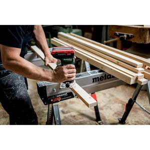 Fresa de borde FMV 18 LTX BL 8-18 V con motor sin escobillas de 4800-29000 RPM, carcasa ergonómica, mandril de 6/8 mm y ajuste preciso de profundidad - Product Image 2