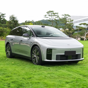 Versión Estándar, SUV Mediano-Grande de 5 Puertas y 5 Asientos, Eléctrico Puro, Tracción en las Cuatro Ruedas, Li Auto Lixiang Ideal I6, Vehículo de Nueva Energía - Product Image 4