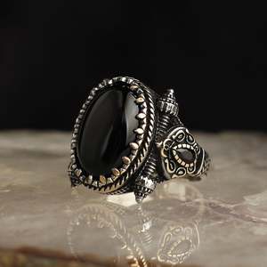 Anillo de Hombre Estilo Otomano de Plata de Ley 925 con Logotipo Personalizado Azuris, Piedra Negra Natural, Hecho a Mano en Turquía, Modelo VALKH1484 - Product Image 1