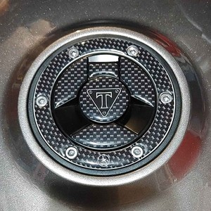 Adesivi 3D in Gel Anti-Graffio per Tappo Carburante per Moto Triumph 2016-2025 - Product Image 1