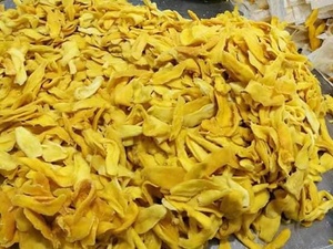 Fournisseur vietnamien de mangues séchées en tranches, 100% naturelles et biologiques, de haute qualité, procédé de lyophilisation AD, sans sucre, emballage sous vide - Product Image 4